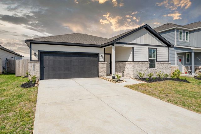 16743 Needlepoint Drive, Conroe, TX 77302