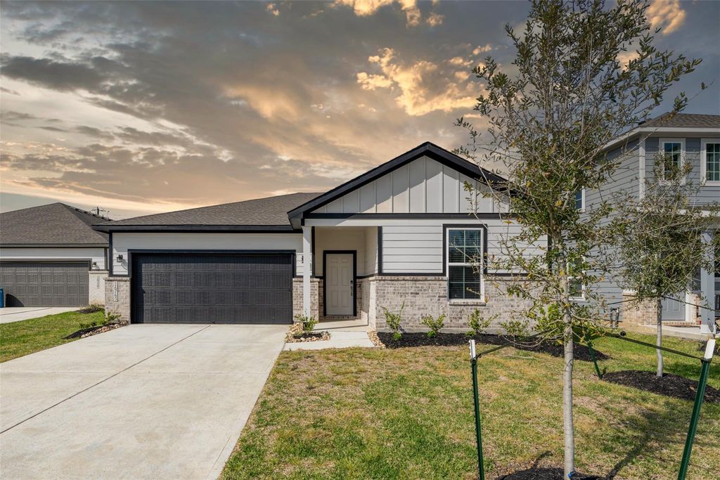 16743 Needlepoint Drive, Conroe, TX 77302