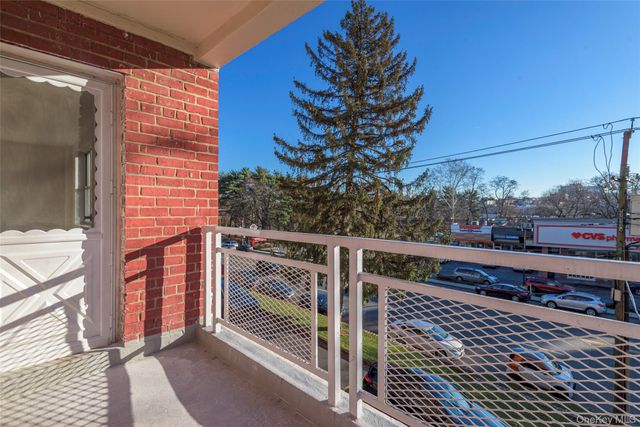 125 Bronx River Road 2E, Yonkers, NY 10704