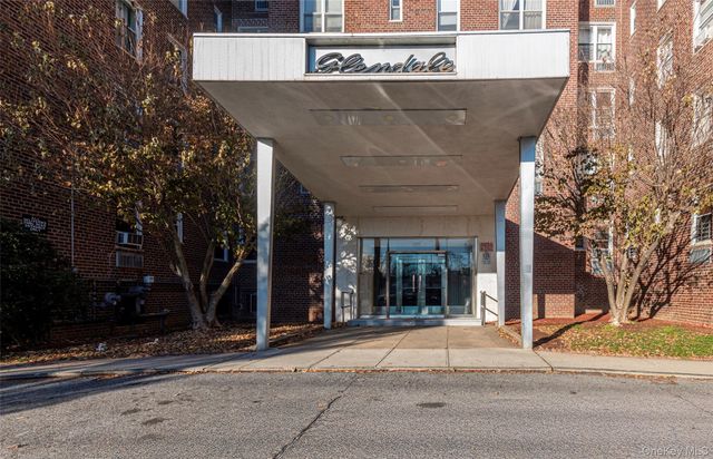 125 Bronx River Road 2E, Yonkers, NY 10704