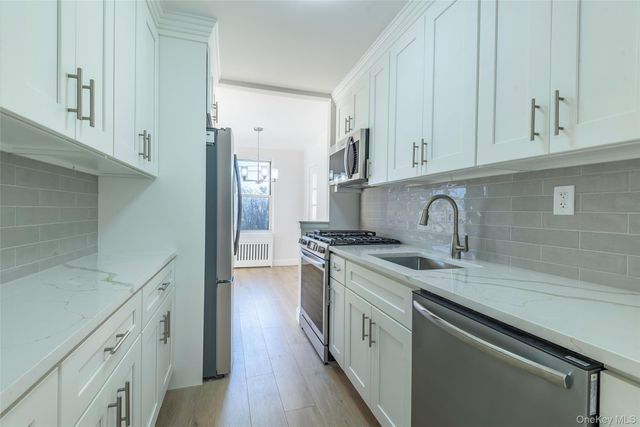 125 Bronx River Road 2E, Yonkers, NY 10704