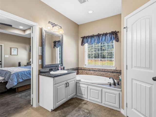 10024 FM 49, Gilmer, TX 75644