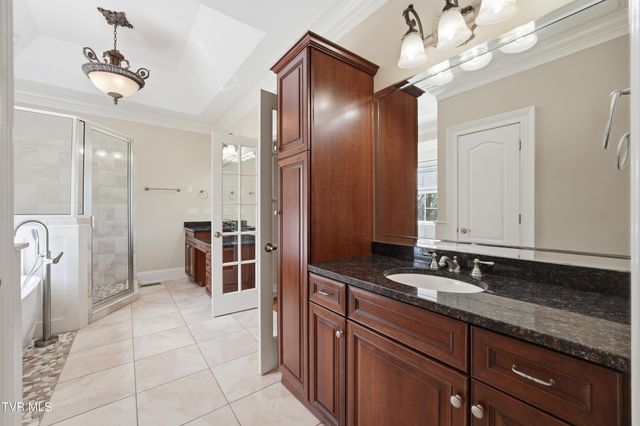 1184 Cliffview Circle, Johnson City, TN 37615