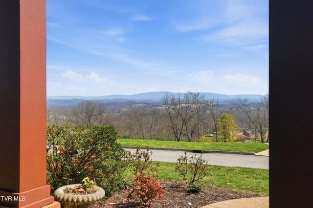 1184 Cliffview Circle, Johnson City, TN 37615