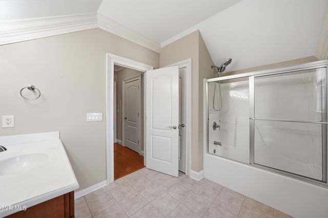 1184 Cliffview Circle, Johnson City, TN 37615
