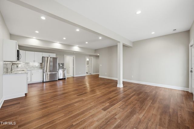 1184 Cliffview Circle, Johnson City, TN 37615