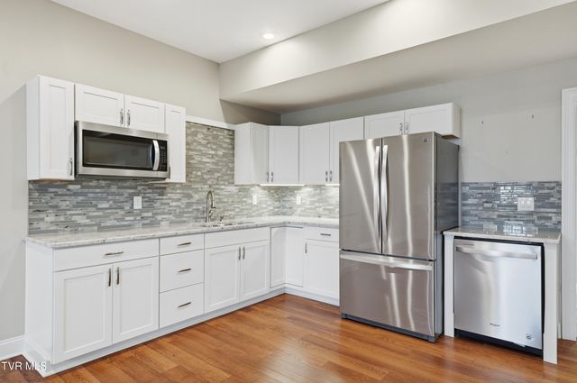 1184 Cliffview Circle, Johnson City, TN 37615