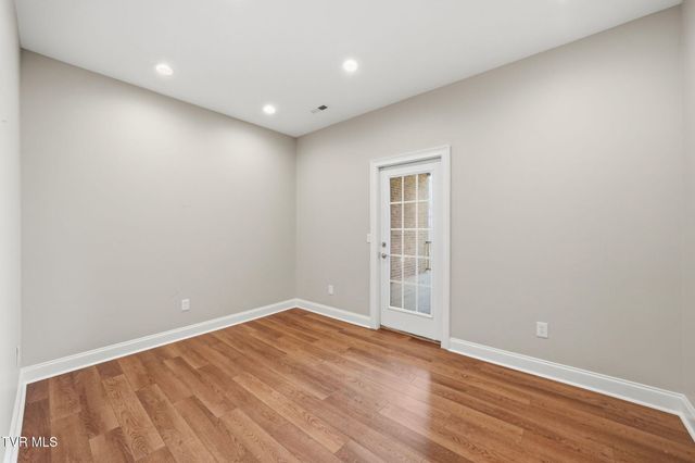 1184 Cliffview Circle, Johnson City, TN 37615