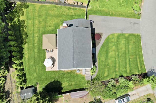 12 Westbrook Lane, Smithtown, NY 11787