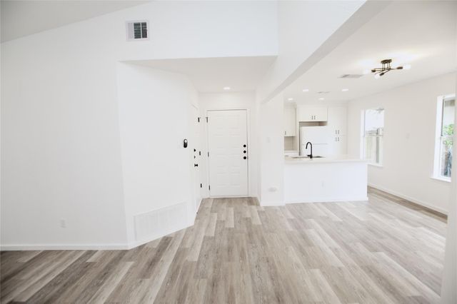 13103 Pollard DR, Austin, TX 78727