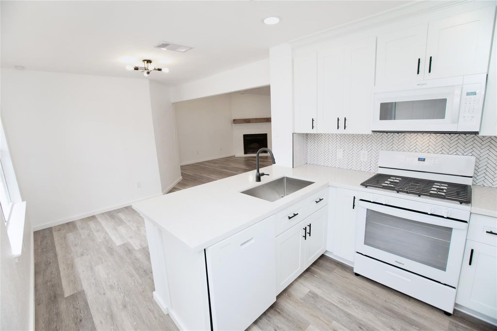 13103 Pollard DR, Austin, TX 78727