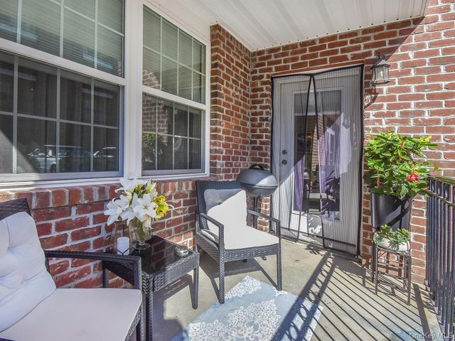 400 Carney Street 603, Glen Cove, NY 11542