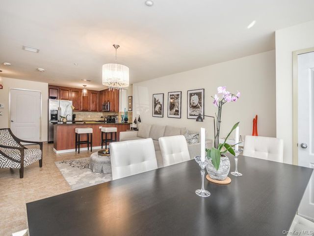 400 Carney Street 603, Glen Cove, NY 11542