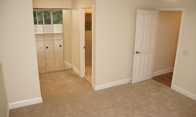 330 Pondridge Circle, Wayzata, MN 55391