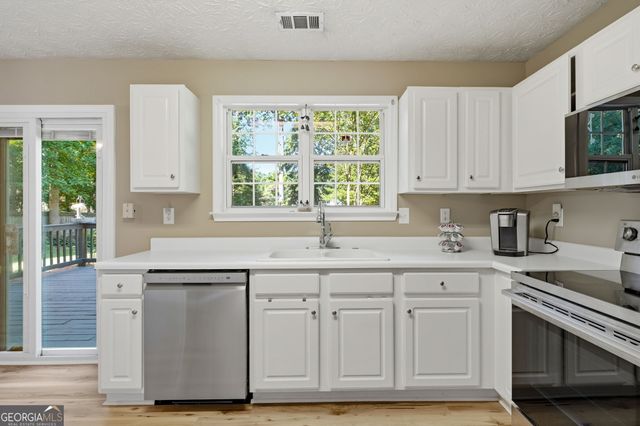 3735 Wake Robin Way, Cumming, GA 30040