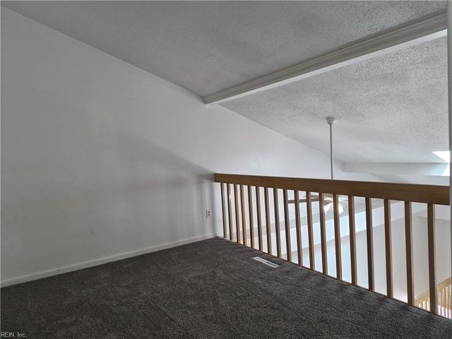 5129 Walkers Grant LN, Virginia Beach, VA 23455