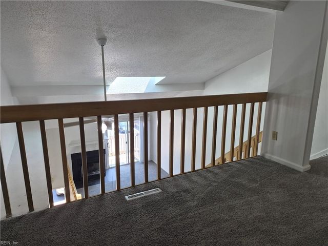 5129 Walkers Grant LN, Virginia Beach, VA 23455