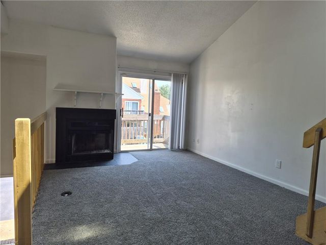 5129 Walkers Grant LN, Virginia Beach, VA 23455