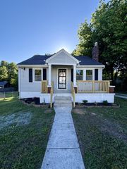 1602 Columbia Ave, Columbia, TN 38401