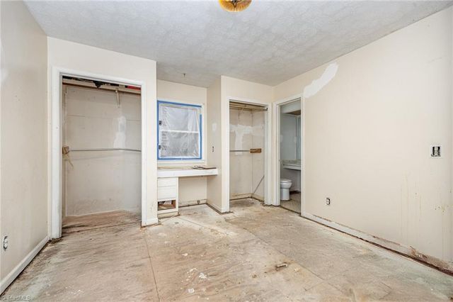 1210 Castlegate Court, Winston-salem, NC 27103