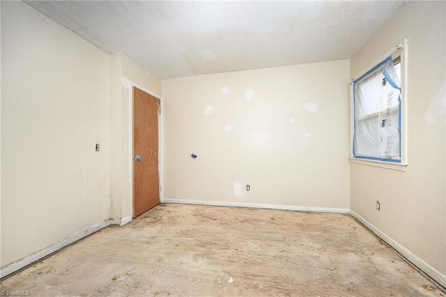 1210 Castlegate Court, Winston-salem, NC 27103