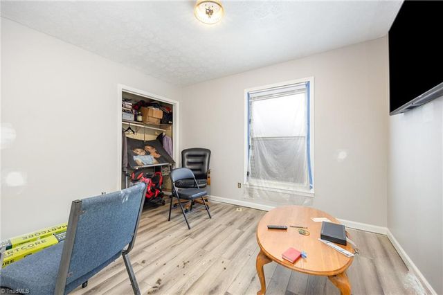 1210 Castlegate Court, Winston-salem, NC 27103