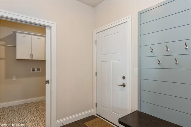 1103 High Ridge Trail, Solon, IA 52333