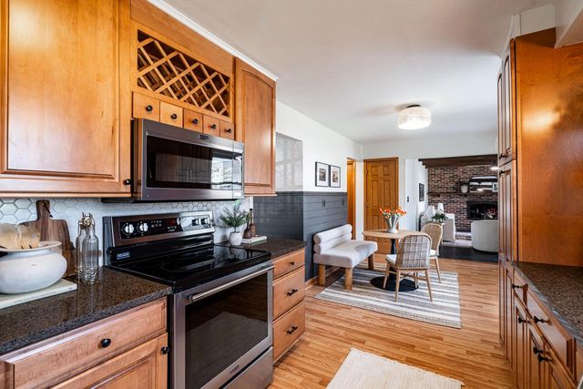 W55N778 Cedar Ridge DRIVE, Cedarburg, WI 53012