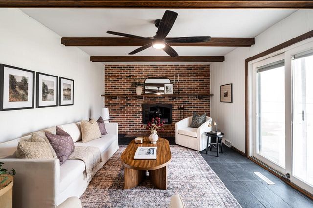 W55N778 Cedar Ridge DRIVE, Cedarburg, WI 53012