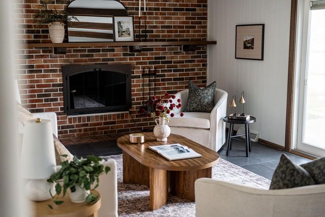 W55N778 Cedar Ridge DRIVE, Cedarburg, WI 53012