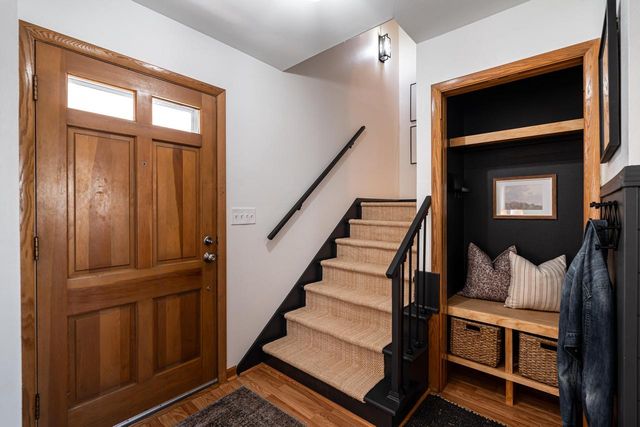 W55N778 Cedar Ridge DRIVE, Cedarburg, WI 53012