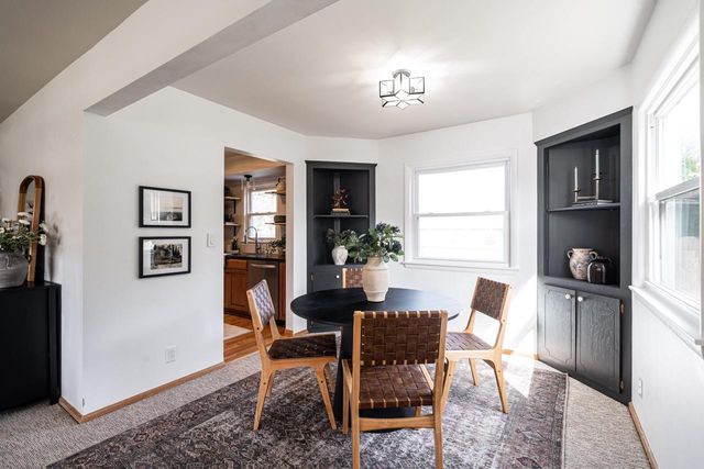 W55N778 Cedar Ridge DRIVE, Cedarburg, WI 53012
