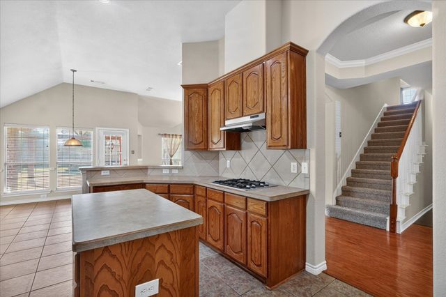 2839 Kate Lane, Grand Prairie, TX 75052