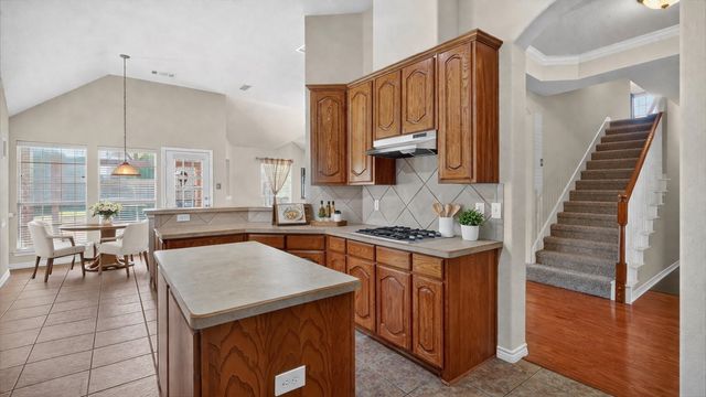 2839 Kate Lane, Grand Prairie, TX 75052