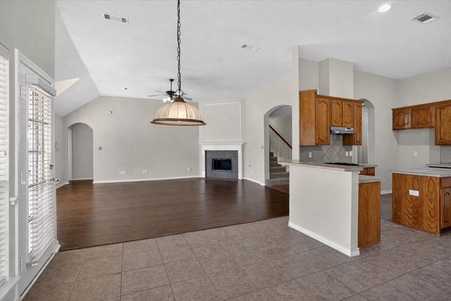 2839 Kate Lane, Grand Prairie, TX 75052