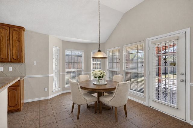 2839 Kate Lane, Grand Prairie, TX 75052