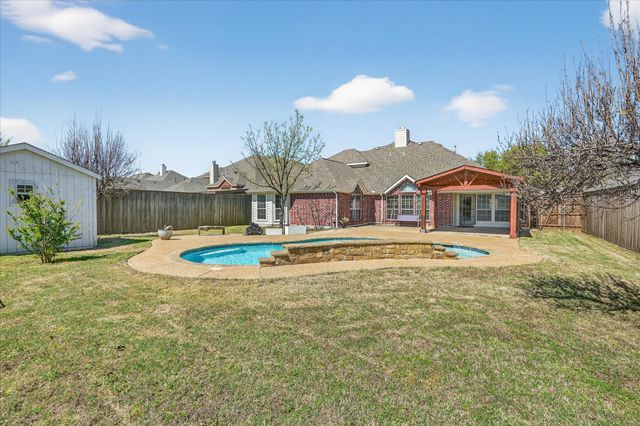 2839 Kate Lane, Grand Prairie, TX 75052