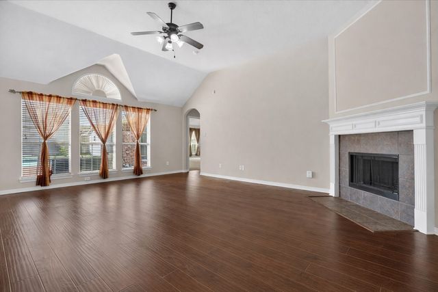 2839 Kate Lane, Grand Prairie, TX 75052