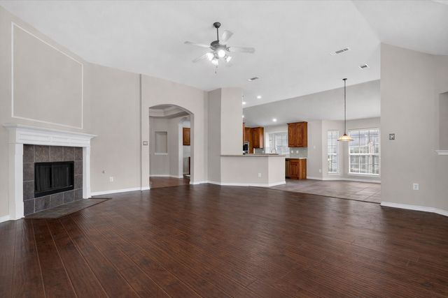 2839 Kate Lane, Grand Prairie, TX 75052