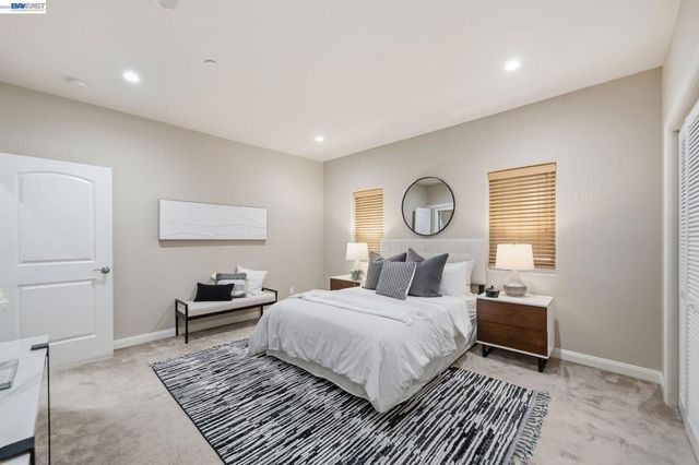 17208 President Dr, Castro Valley, CA 94546