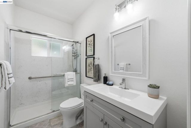 17208 President Dr, Castro Valley, CA 94546