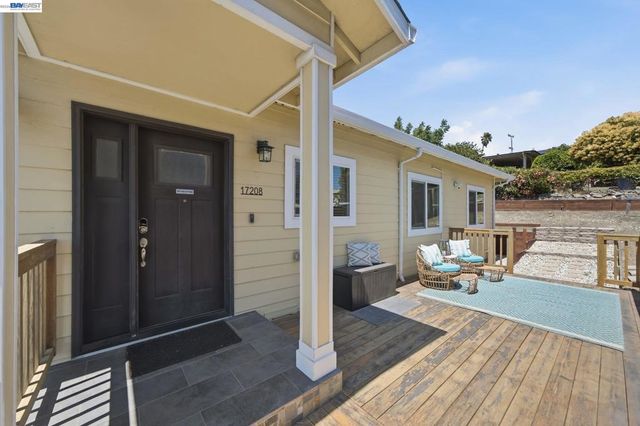 17208 President Dr, Castro Valley, CA 94546