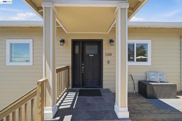 17208 President Dr, Castro Valley, CA 94546