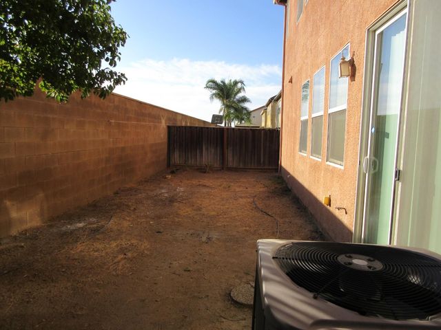 1016 Papaya Street, Madera, CA 93638