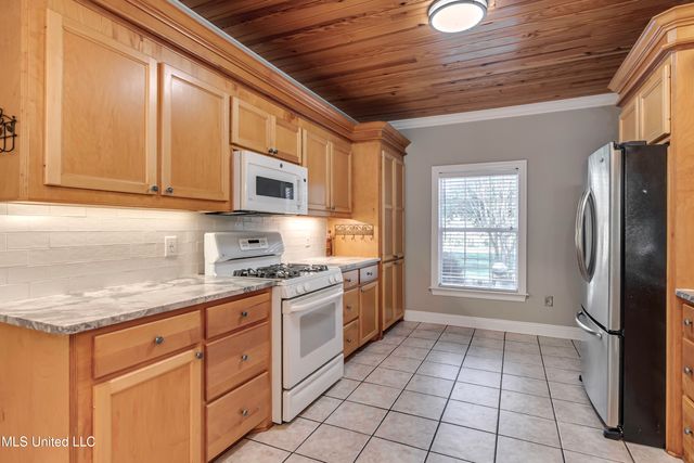 117 Woods Lake Drive, Madison, MS 39110