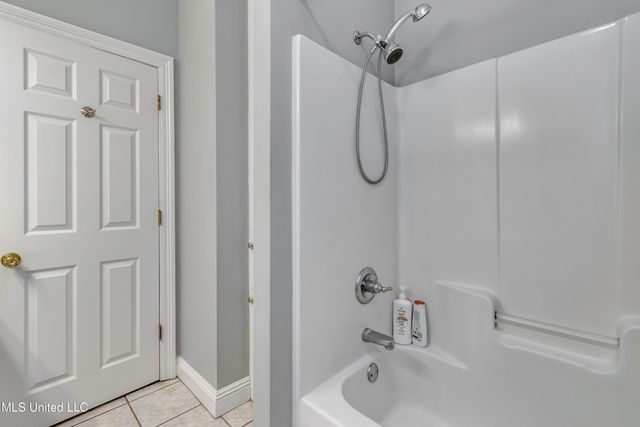 117 Woods Lake Drive, Madison, MS 39110