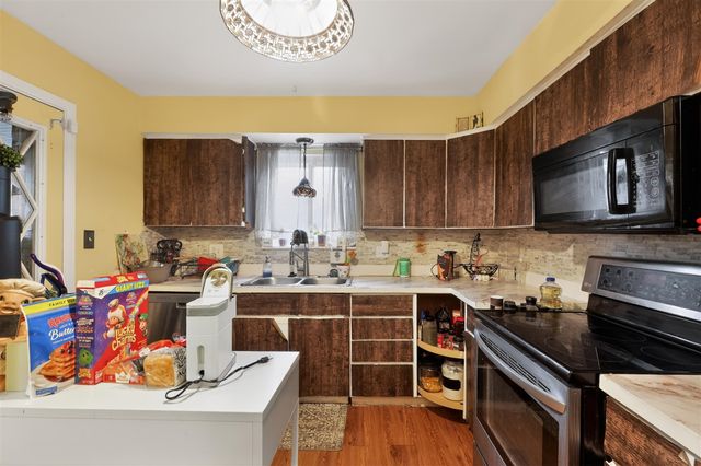 13511 Dixie, Redford, MI 48239