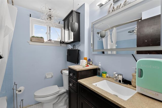 13511 Dixie, Redford, MI 48239