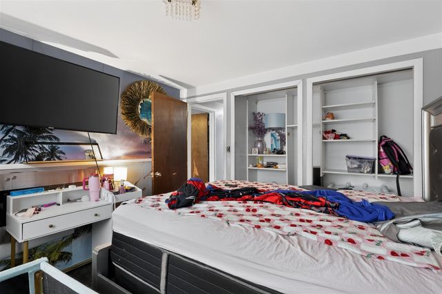 13511 Dixie, Redford, MI 48239