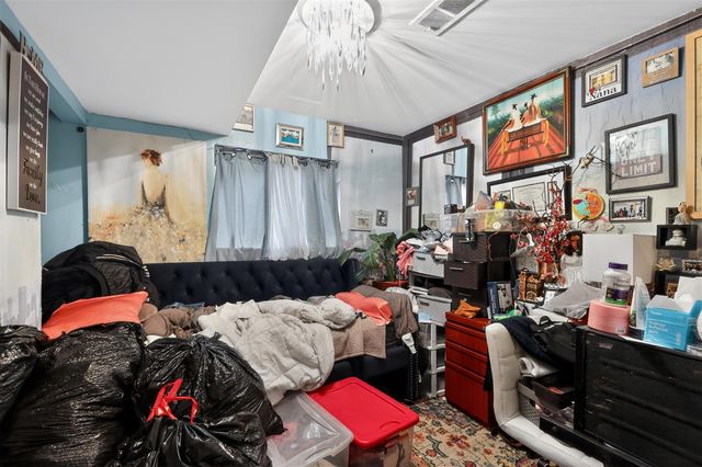 13511 Dixie, Redford, MI 48239